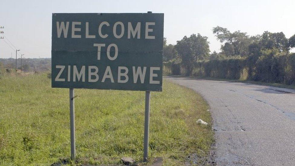 Zimbabwe border sign (file picture)