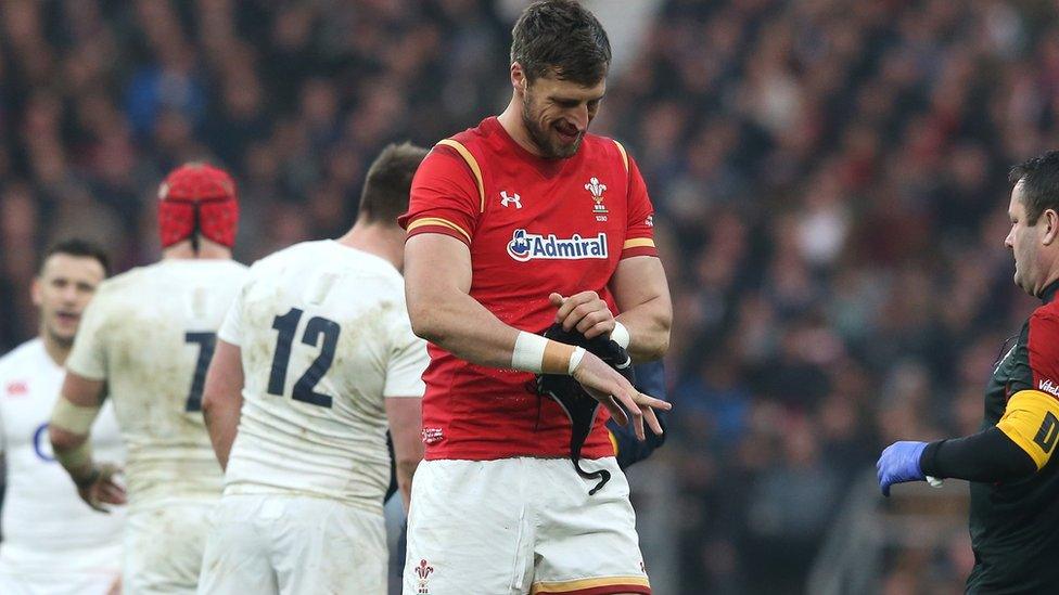 Luke Charteris