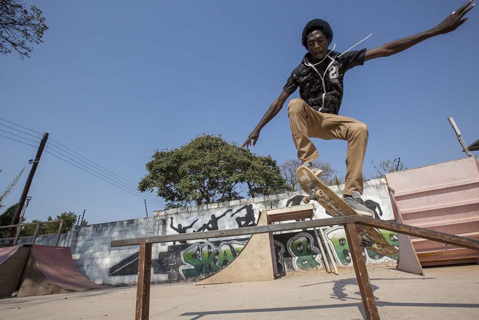 Nathan Malambo skateboards at Paark Xtreme Skate Park