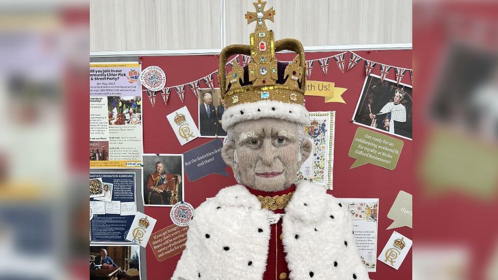 Knitted King Charles