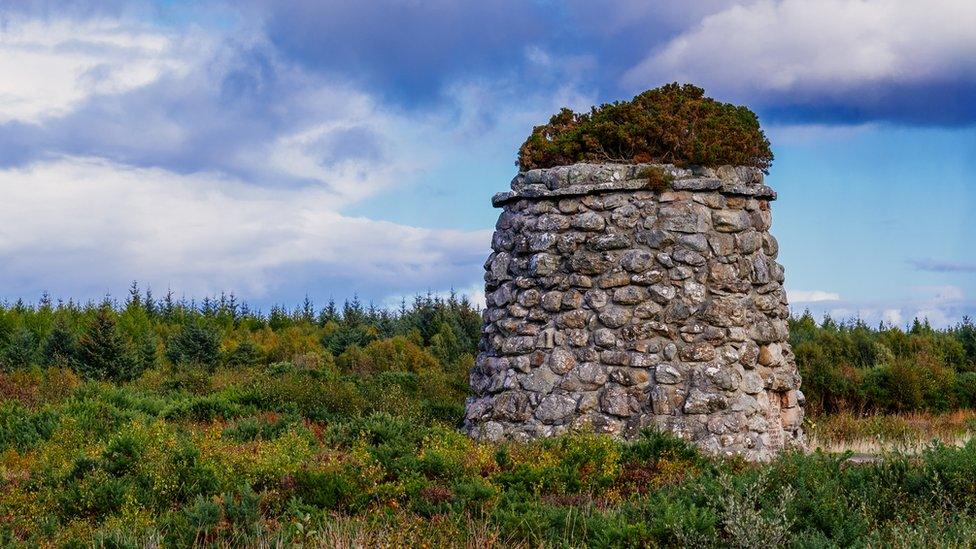 Battle monument