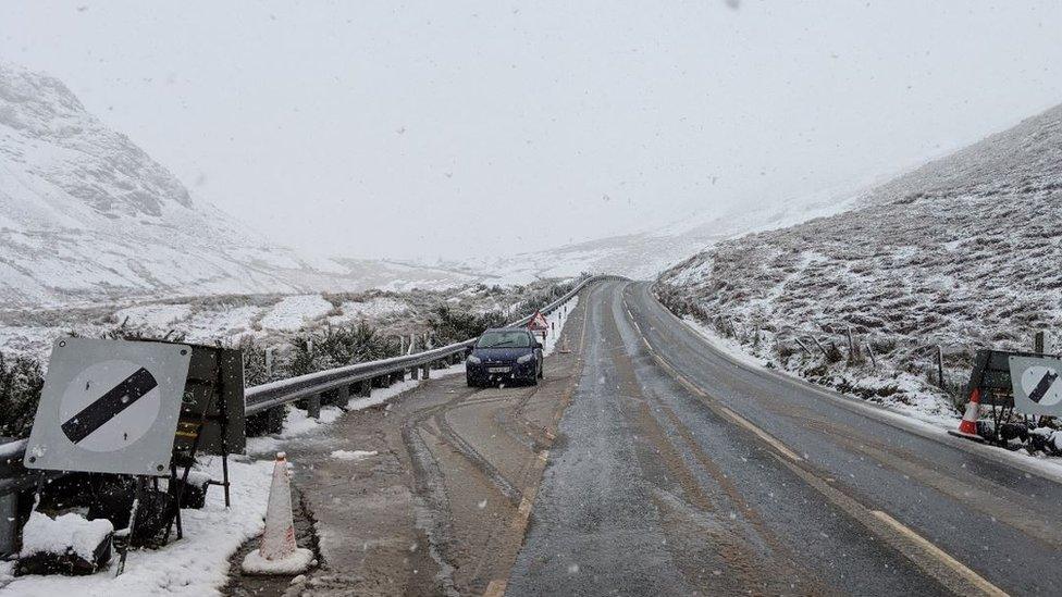 The A470 at Bwlch yr Oerddrws between Dinas Mawddwy and Dolgellau covered in snow