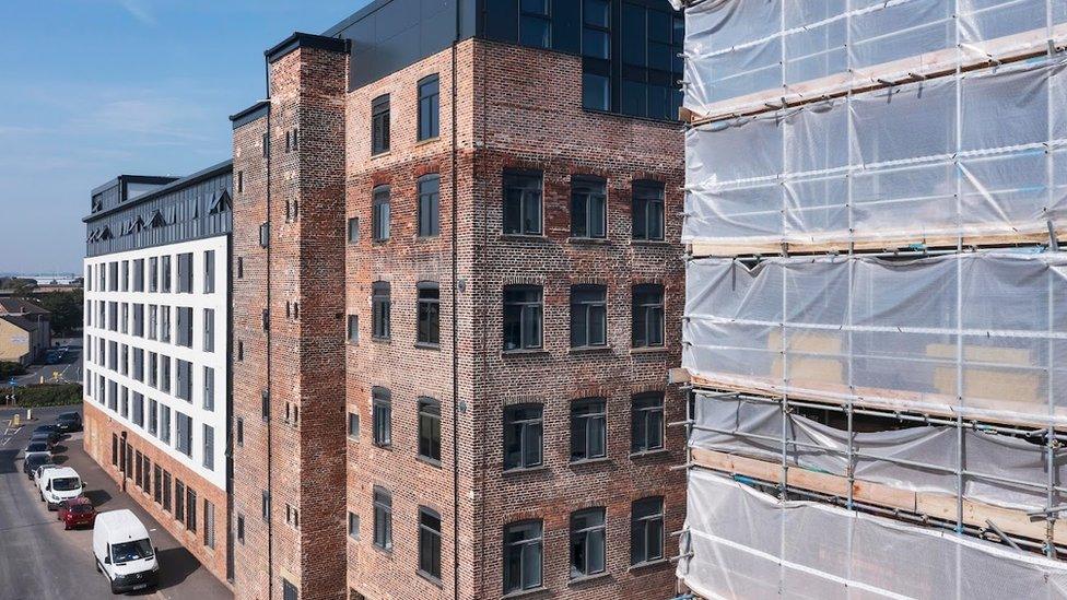 The Hunslet and Victoria flax spinning mills in Leeds