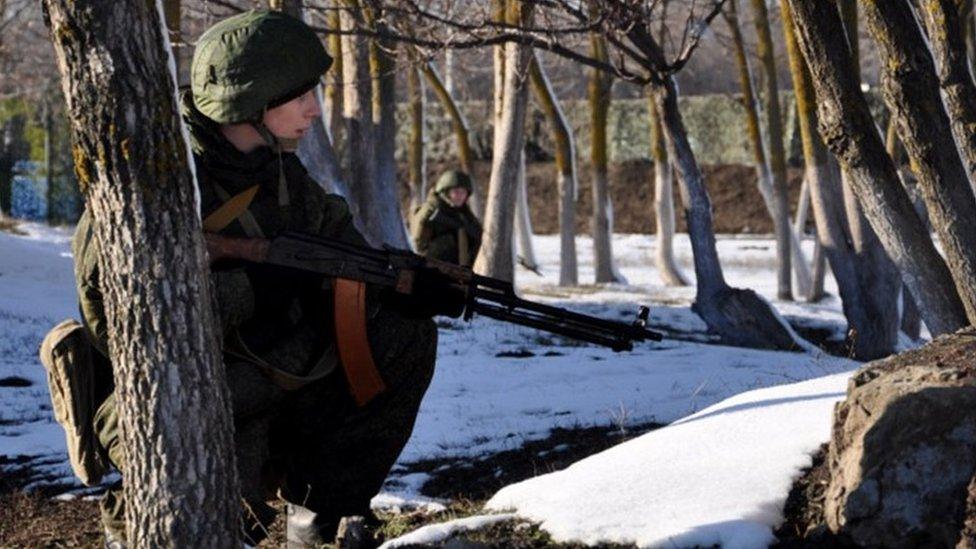 Russian soldiers on exercise, 8 Feb 16