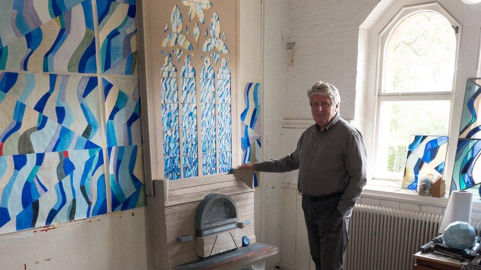 Tom Maine with artwork