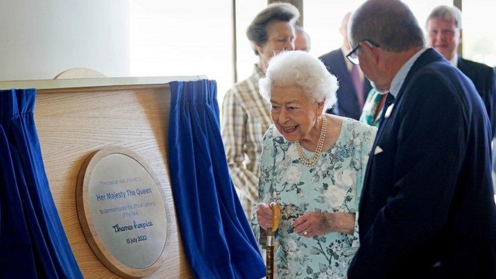 The Queen visiting Thames Hospice