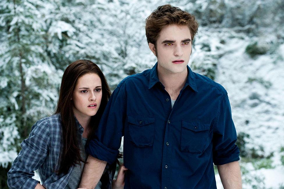 Kristen Stewart and Robert Pattinson in Twilight