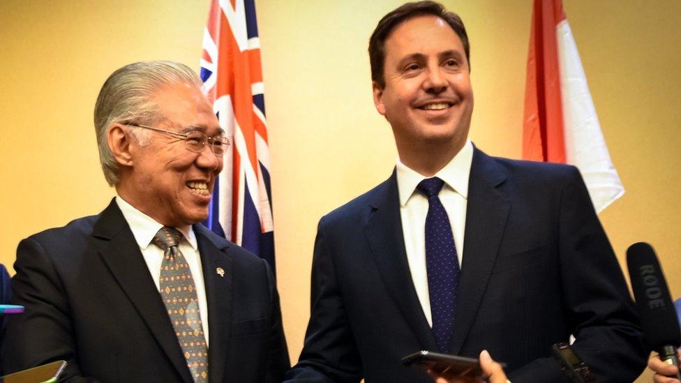 Steven Ciobo at a press conference with Indonesia's Trade Minister Enggartiasto Lukita in 2016