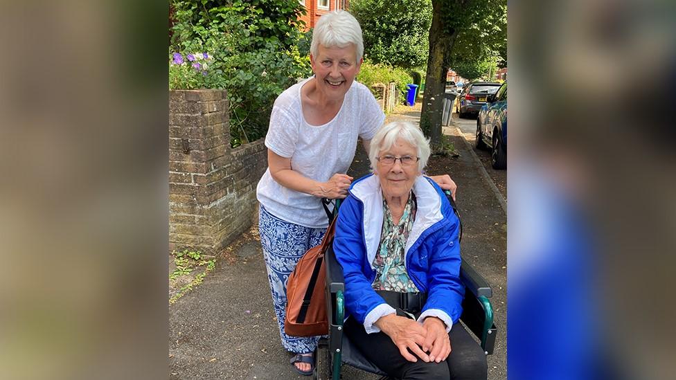 Carolyn Davis and her mother Pam