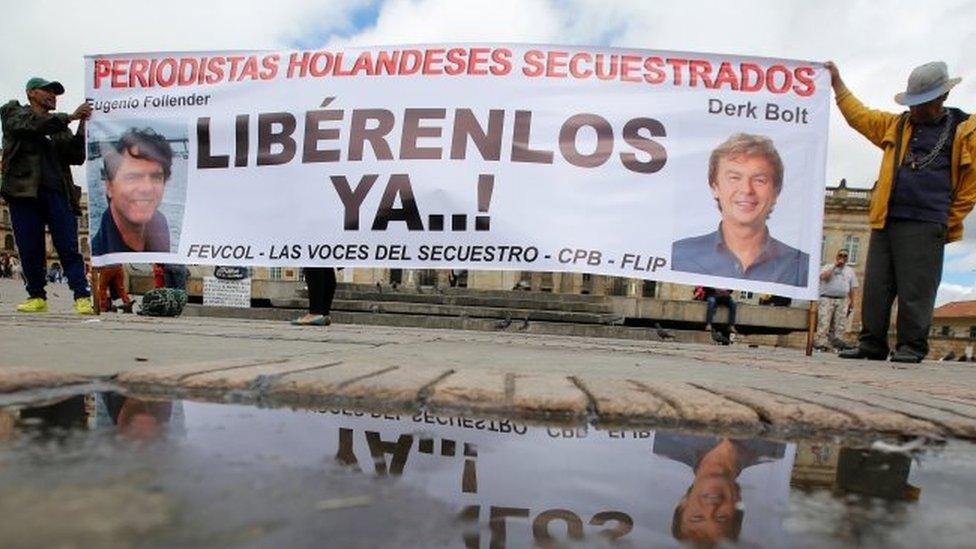 People protest against the kidnapping of Dutch journalists Derk Johannes Bolt and Eugenio Ernest Marie in Bogota, Colombia (21 June 2017)