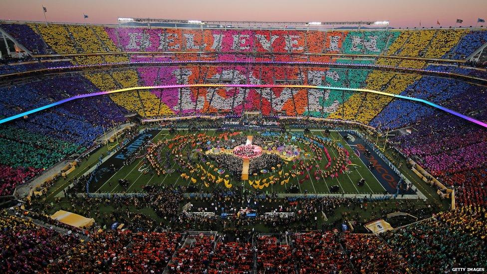 "Believe in love" slogan at the end of the half-time show