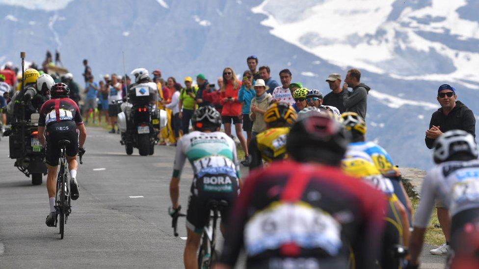 Tour-de-france-riders-on-19th-stage.