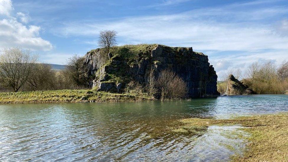 Victory Quarry, Dove Holes