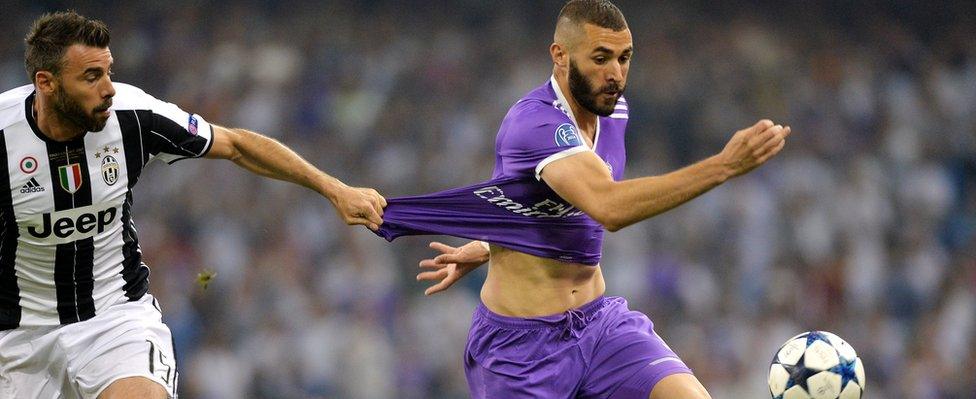 Karim Benzema (R) plays for Real Madrid in the European Champions League final against Juventus in June