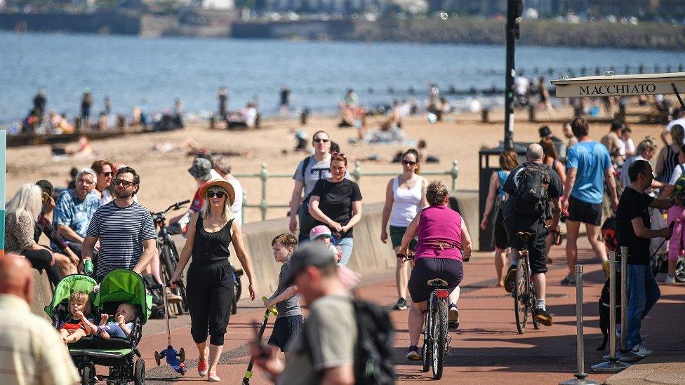 Crowds Portobello beach