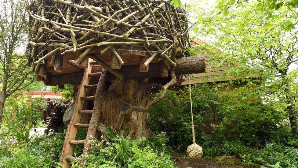 Tree-house-garden.