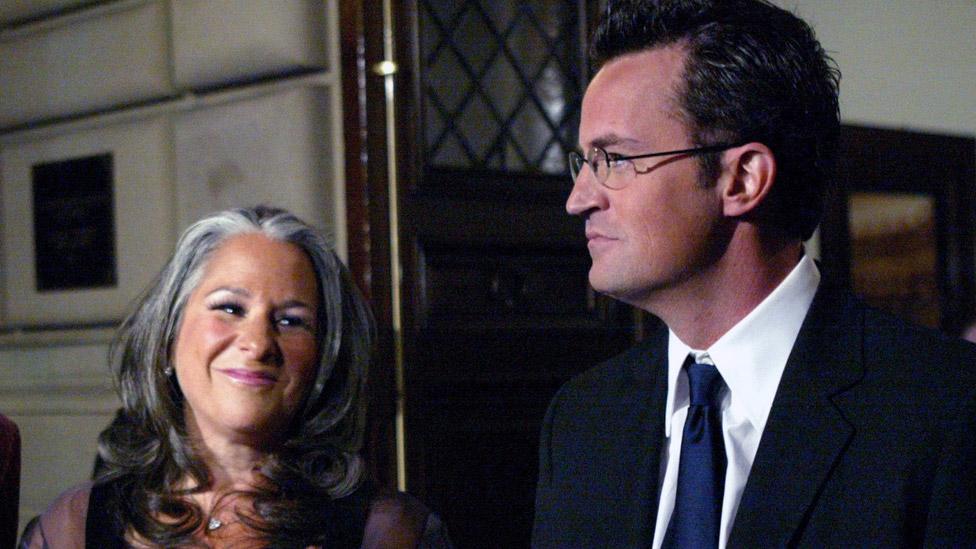 Marta Kauffman and Matthew Perry in 2004