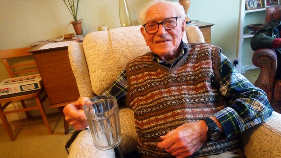 Harold with the pint glass he first used on VE Day in 1945