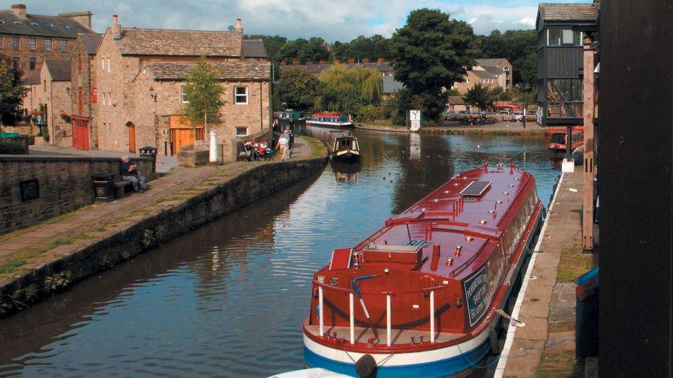 Leeds Liverpool canal