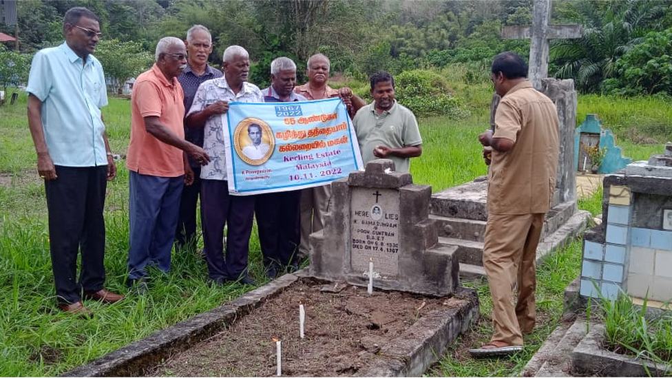 Thirumaran at his father's grave