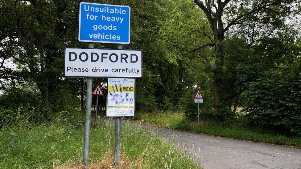 Dodford sign