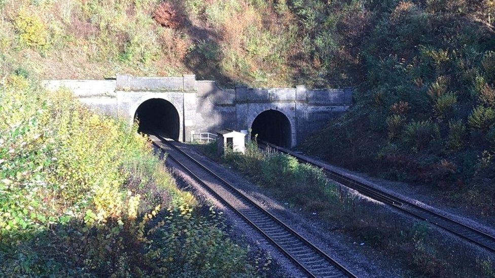 Dinmore tunnel