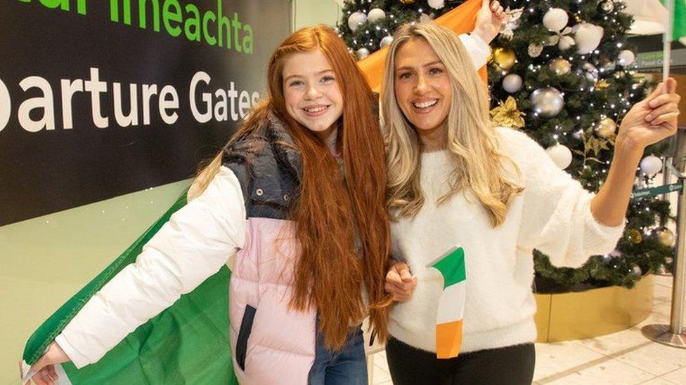 Sophie Lennon at Dublin Airport with her mum Theresa