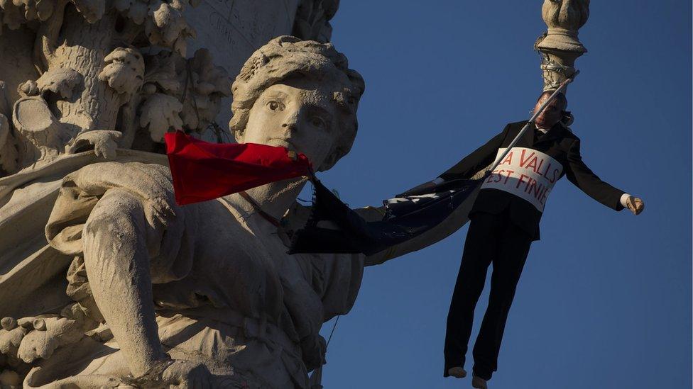 Dummy of Manuel Valls