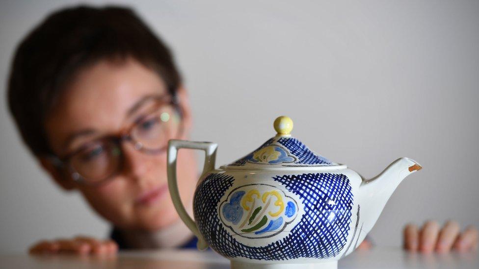 Virgina Woolf's teapot