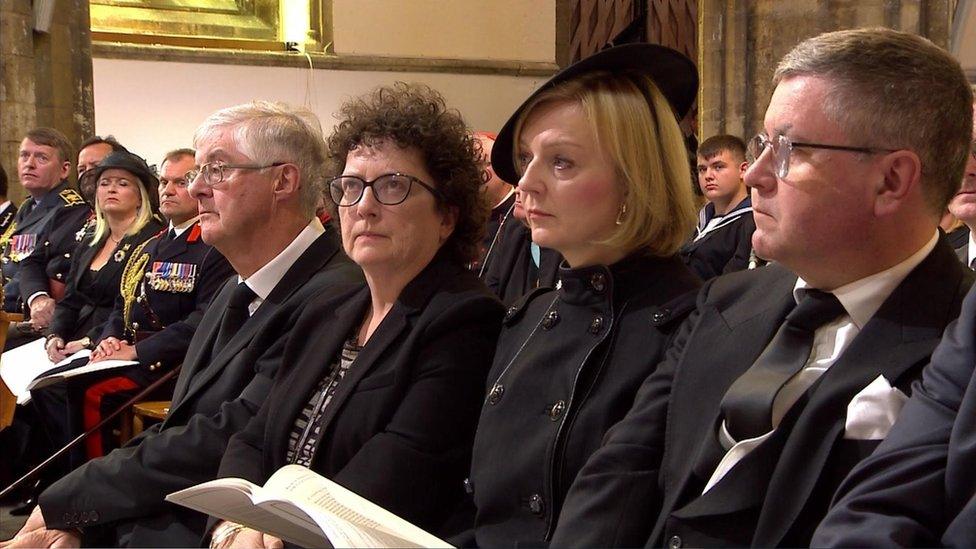 Mark Drakeford, Elin Jones, Liz Truss a Syr Robert Buckland