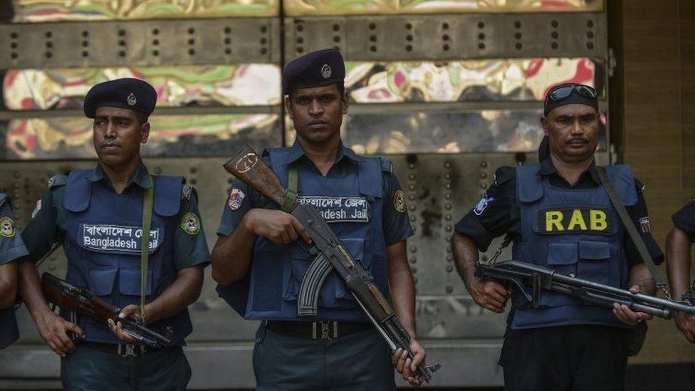 Bangladesh's security forces in Dhaka. Photo: May 2016