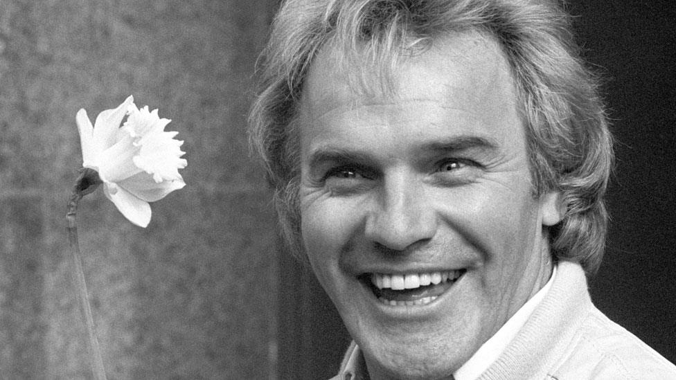 Freddie Starr