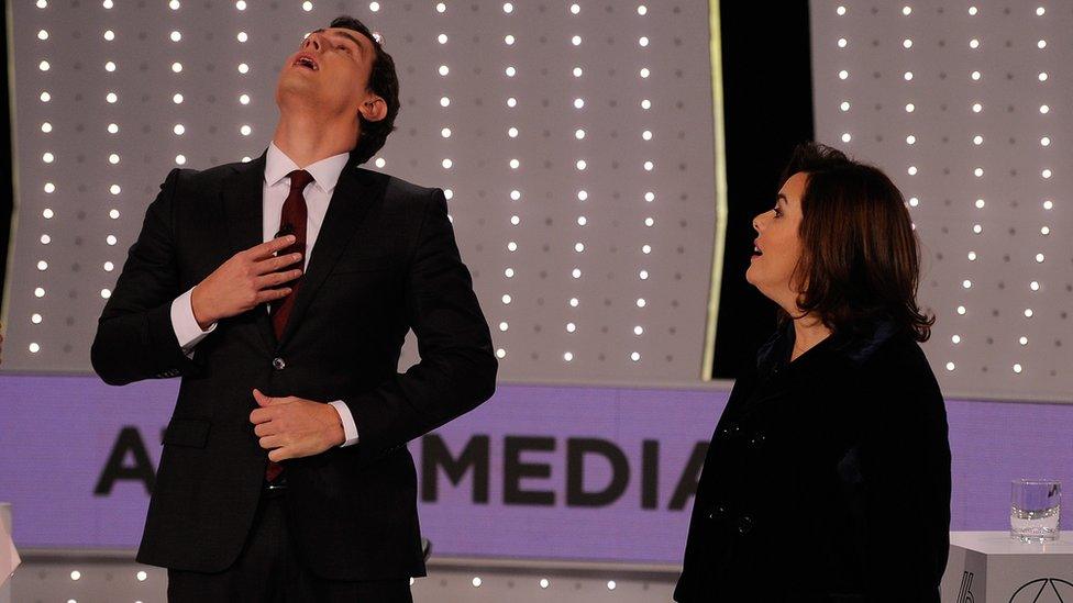 Albert Rivera of Citizens (L) with Vice-President Soraya Saenz de Santamaria of the ruling Popular Party (7 Dec)