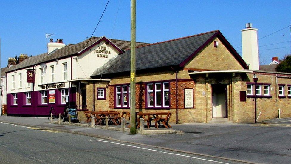 The Joiners Arms