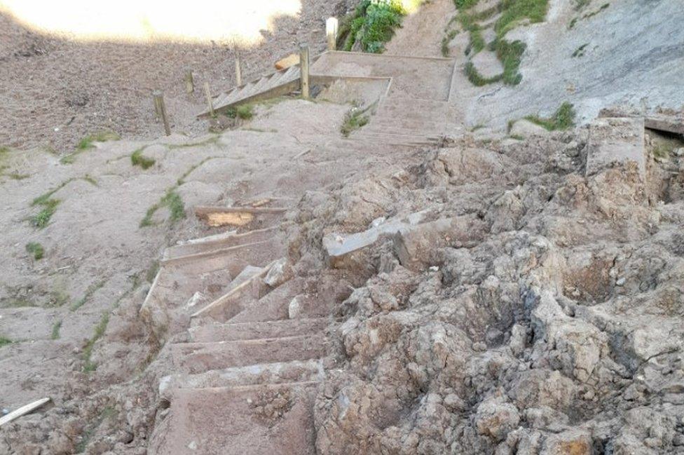 Durdle Door steps