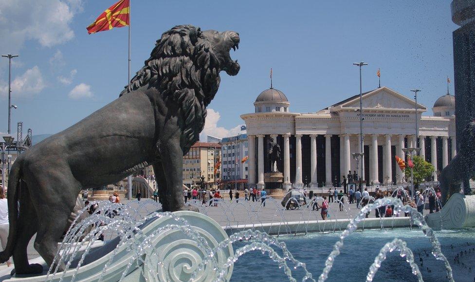 Bronze statue in Skopje in 2014