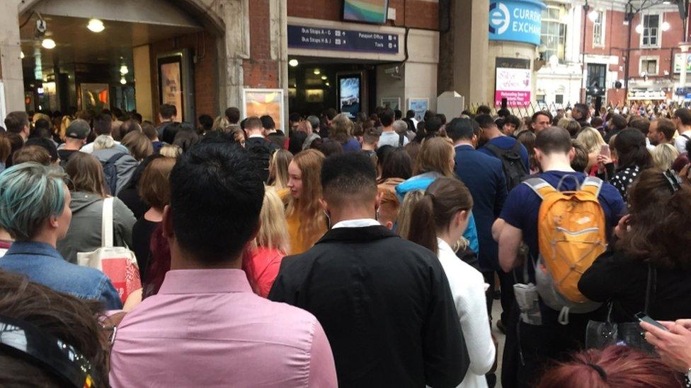 Crowds at Victoria station