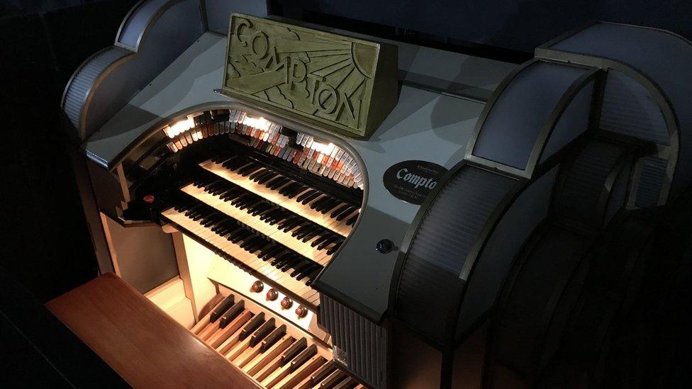 The Compton organ