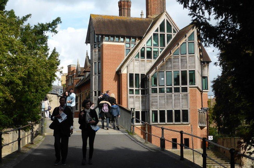 Jerwood College Library