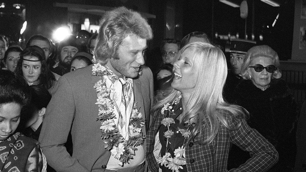 Johnny Hallyday and then his wife singer Sylvie Vartan in 1969