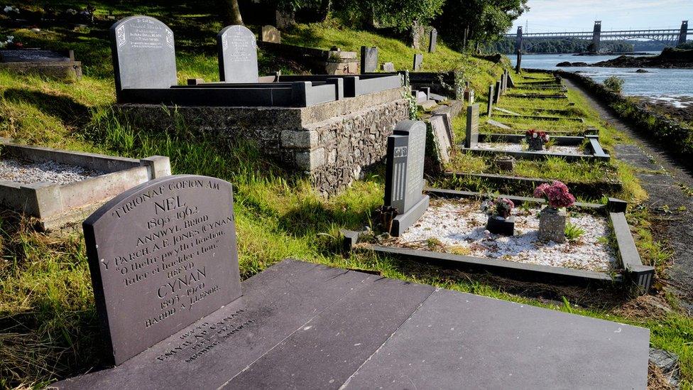 The grave of Albert Evans-Jones ‘Cynan’