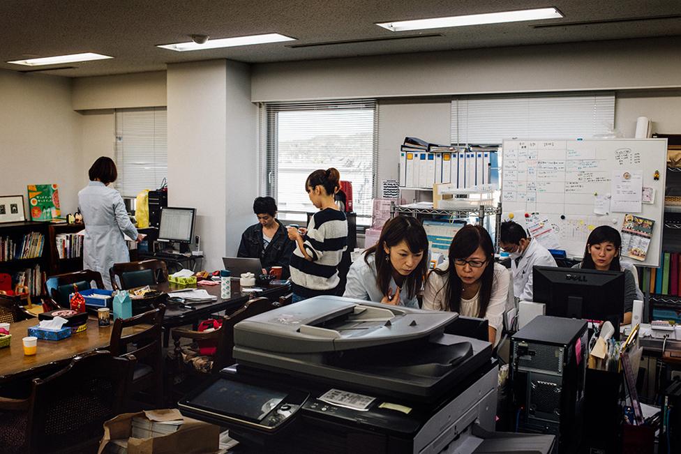 citizen scientists in the lab