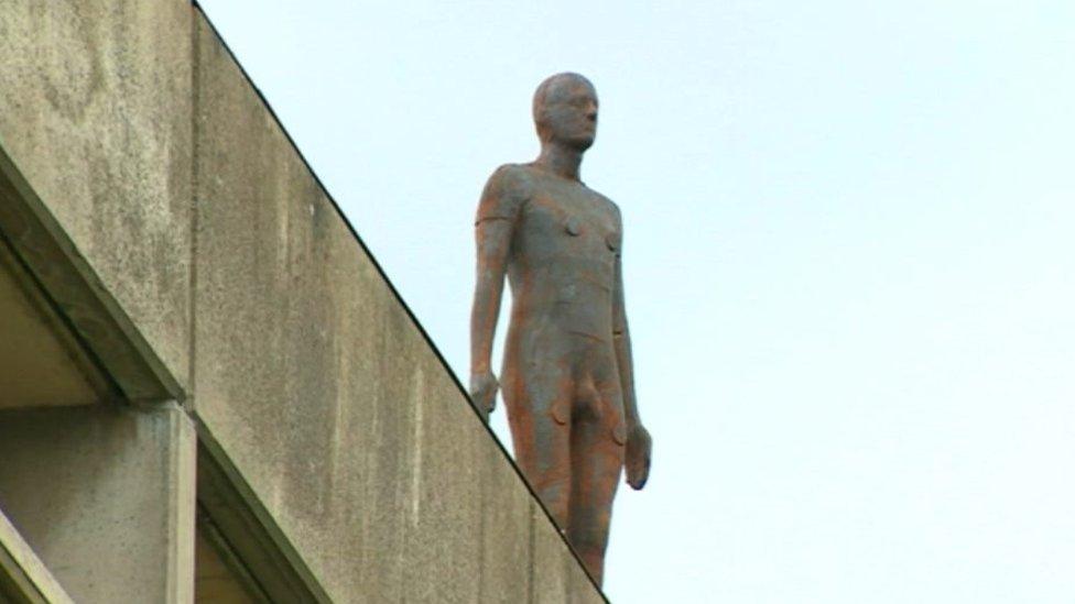 Antony Gormley statue