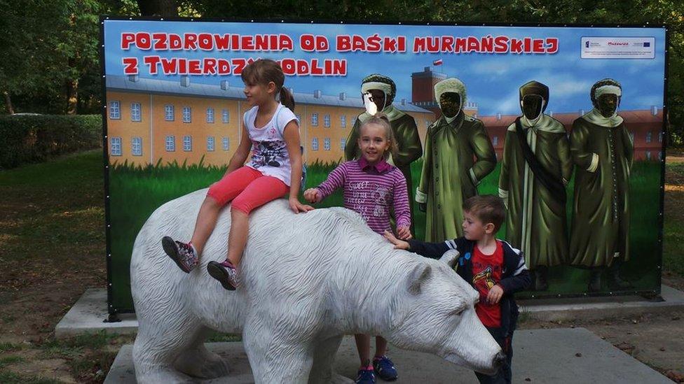 Statue of Baśka at Modlin Fortress