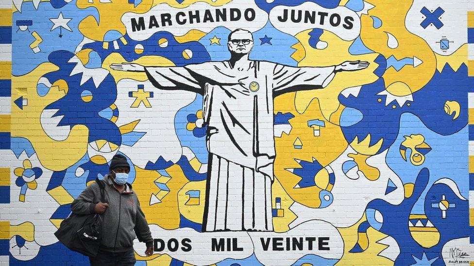 Mural depicting Marcelo Bielsa