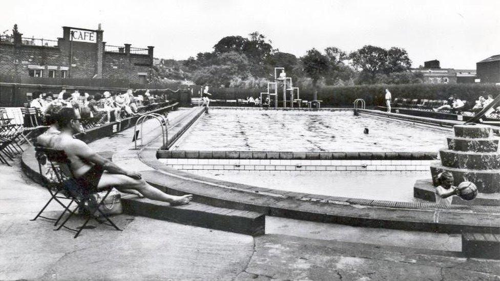 Otley lido - 1960