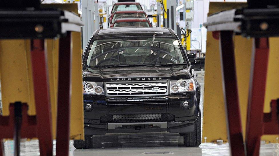 Land Rover Freelander on production line