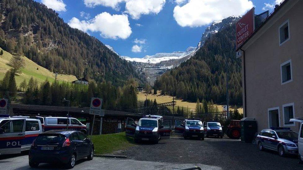 Police vehicles on the Austrian side at Brenner