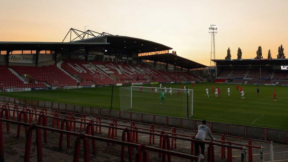 Stadiwm Wrecsam