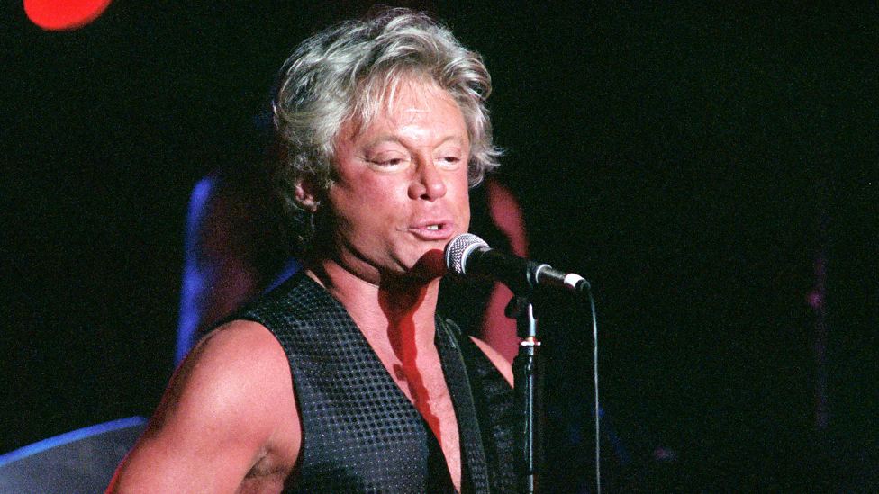 Eric Carmen performing in 2005